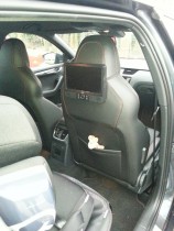 Monitore für die Rücksitze auf/unter Kopfstütze montieren? Unmöglich bei  diesen Sportsitzen? - [5E] - Car HiFi, Navigation und Multimedia -  OCTAVIA-RS.COM