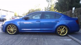 Blaues Auto, blaue Felgen - [5E] - Felgen / Räder - OCTAVIA-RS.COM